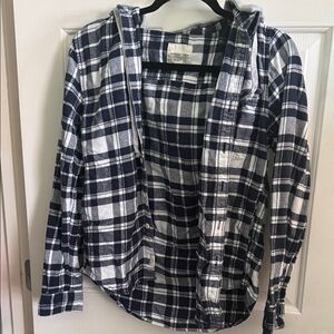 Men’s American Eagle hooded flannel